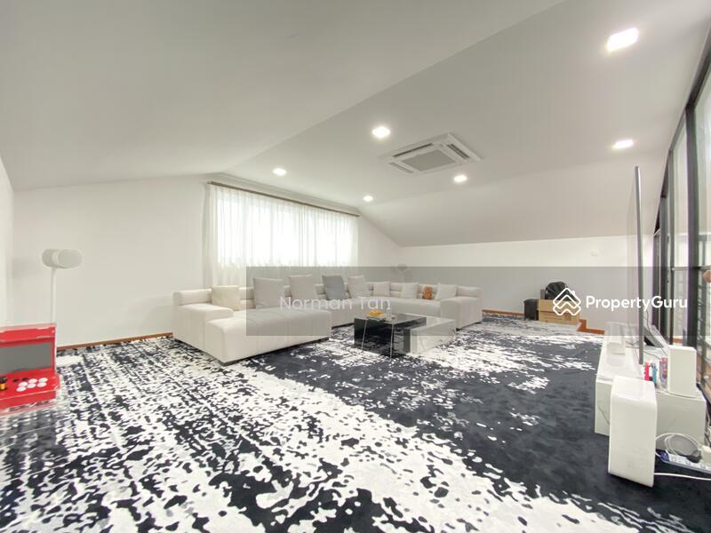 Prop-GPT: Semi-Detached: D28  Seletar Hills Estate
