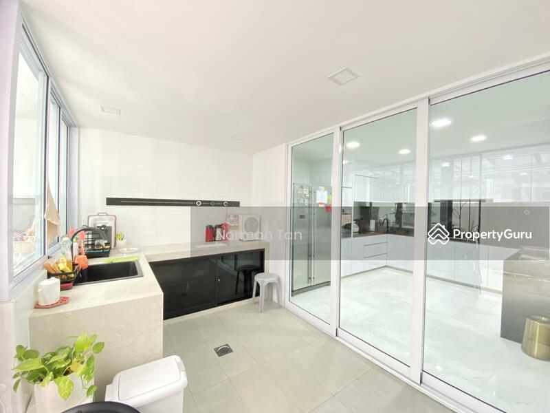 Semi-Detached for Sale: D28, 807000
