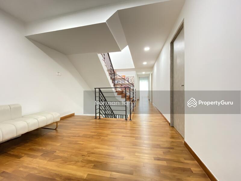 Semi-Detached for Sale: D28, 807000