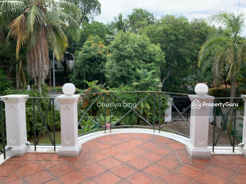 Prop-GPT: Bungalow - Good Class: D10  Detached in GCBA Victoria Park