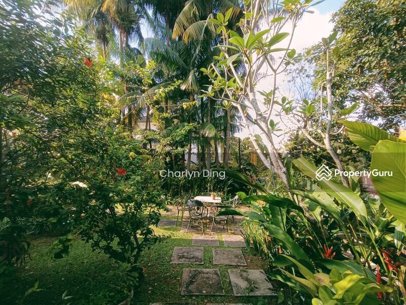 Prop-GPT: Detached: D11  Caldecott Hill Estate