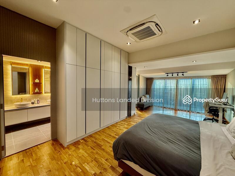 Luxurious Renovated 2.5 Sty Terrace within 1km Tao Nan