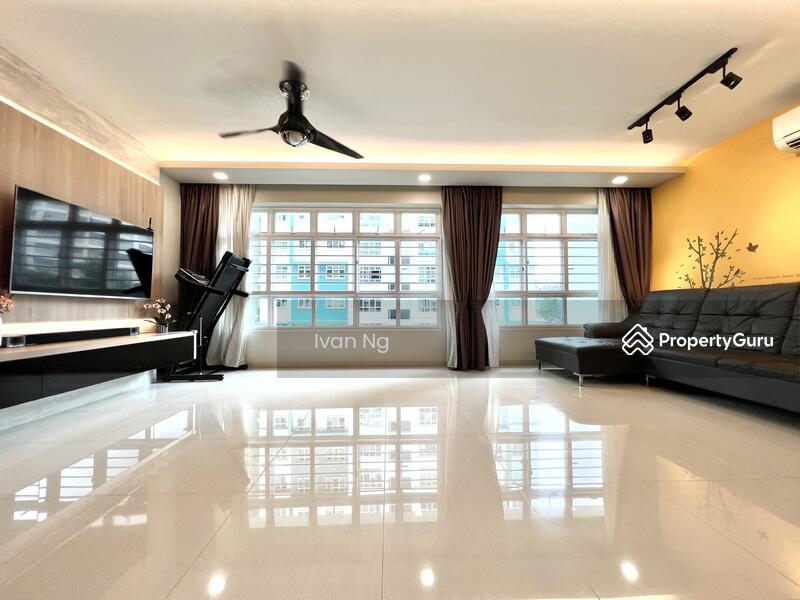 Prop-GPT: HDB Flat: D27 Yishun 315A Yishun Greenwalk
