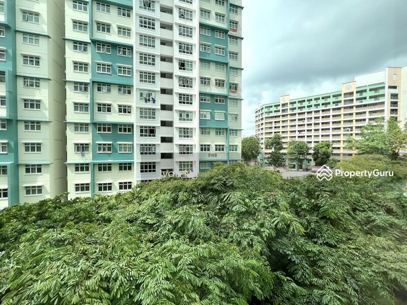 HDB Flat for Sale: Yishun, D27, 761315