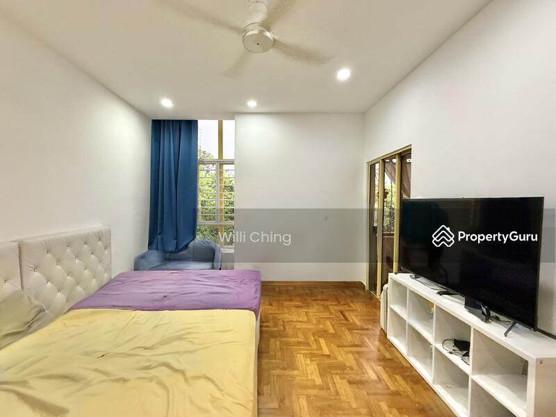 Affordable Renovated 3 Storey 5+1 Room Terrace @ Kovan