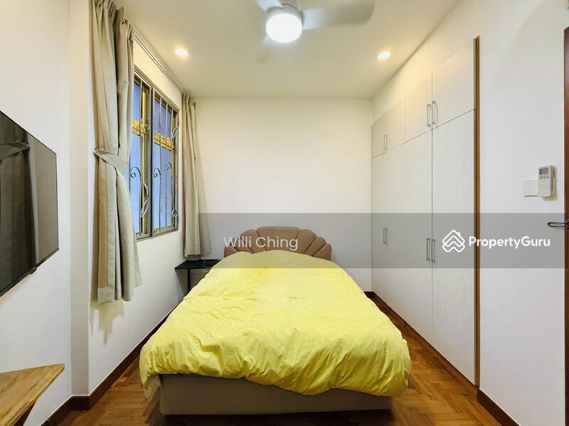 Affordable Renovated 3 Storey 5+1 Room Terrace @ Kovan