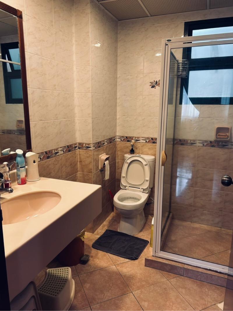 Hillview Green Condominium For Sale, $2,300,000, 3 Bed 3 Bath 1,281 sqft $1,795.00 psf