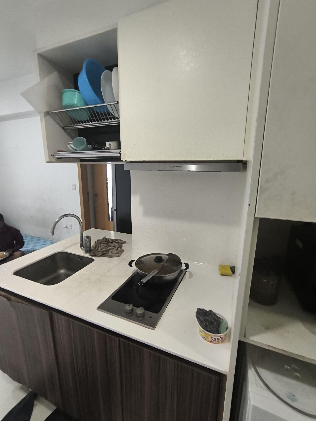 Vacanza @ East Condominium For Sale, $799,000, 1 Bed 1 Bath 484 sqft $1,651.00 psf