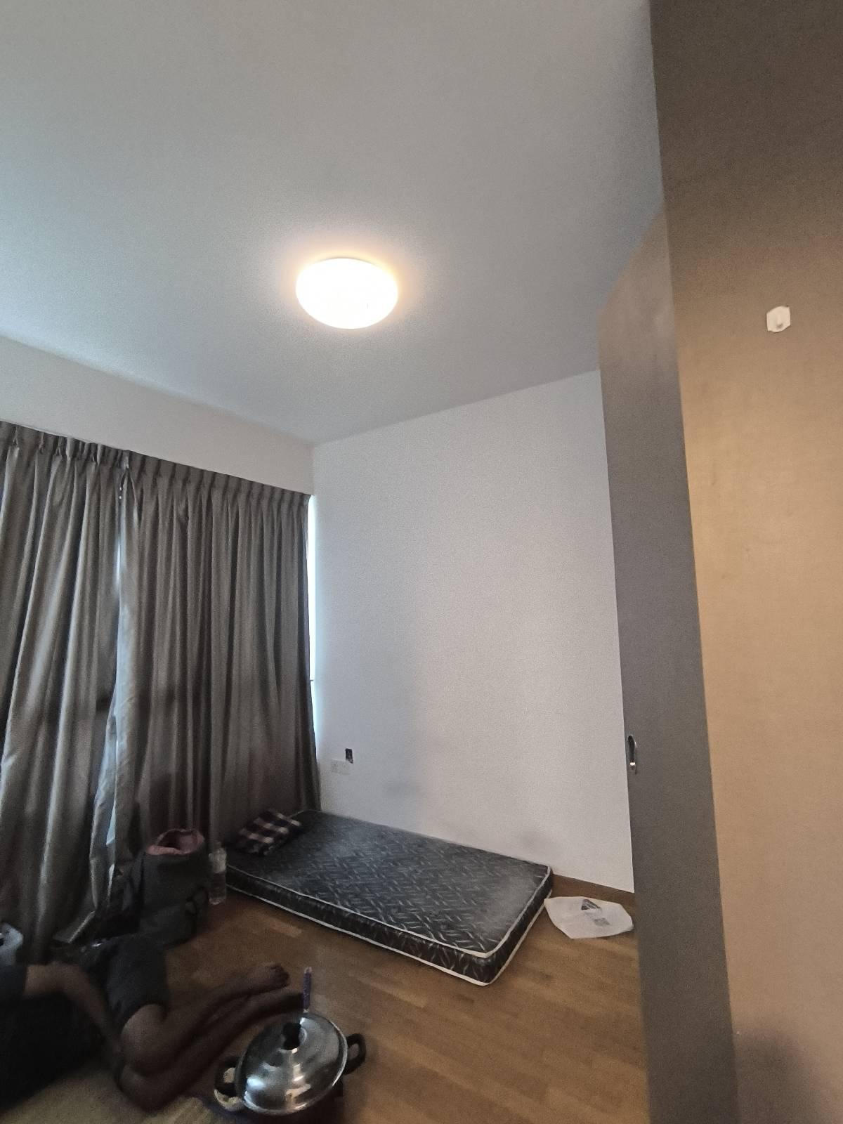 Vacanza @ East Condominium For Sale, $799,000, 1 Bed 1 Bath 484 sqft $1,651.00 psf