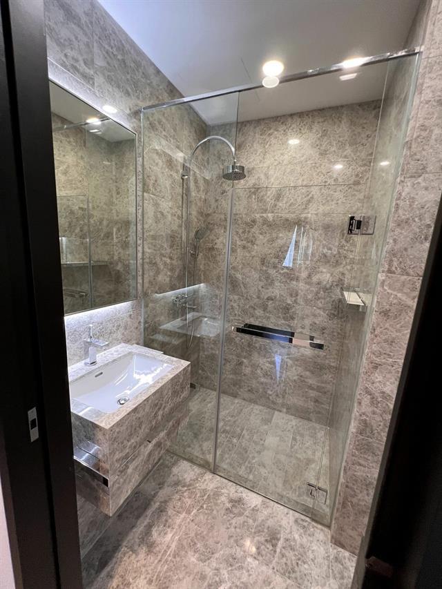 Condominium for Sale: D09, 237963