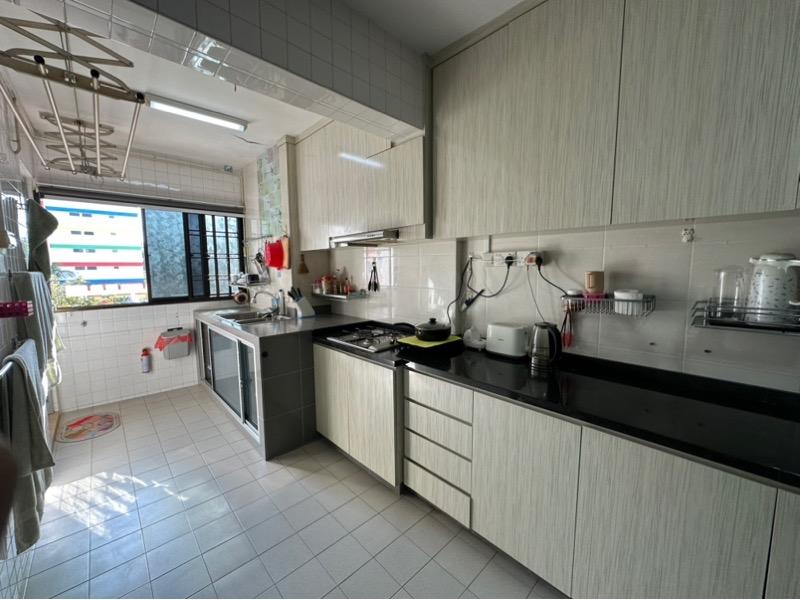 203 Tampines Street 21 HDB Apartment For Sale, $470,000, 2 Bed 2 Bath 850 sqft $553.00 psf