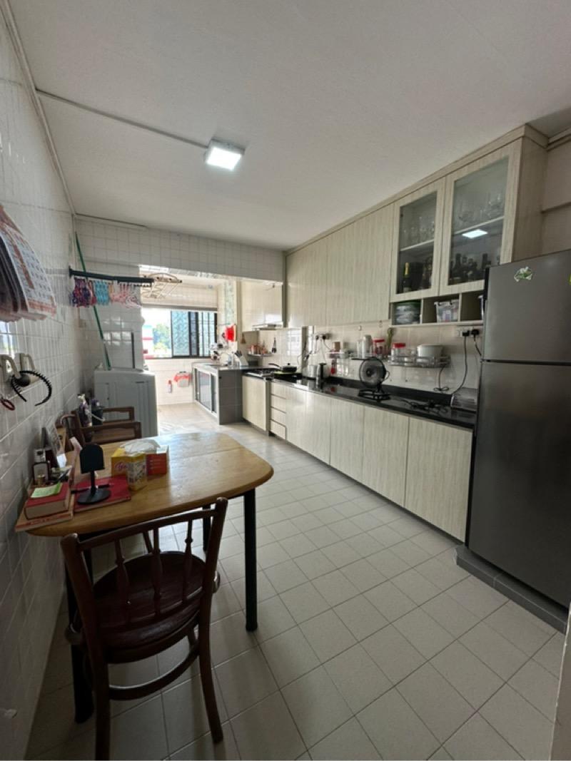203 Tampines Street 21 HDB Apartment For Sale, $470,000, 2 Bed 2 Bath 850 sqft $553.00 psf