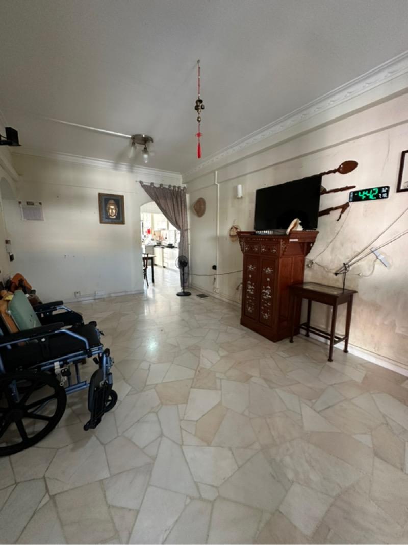 203 Tampines Street 21 HDB Apartment For Sale, $470,000, 2 Bed 2 Bath 850 sqft $553.00 psf