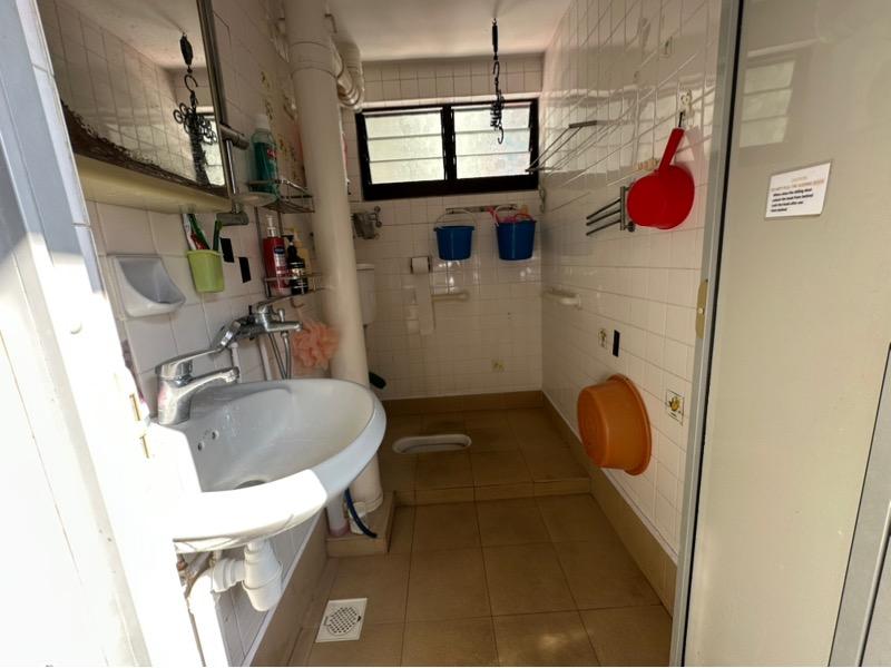 203 Tampines Street 21 HDB Apartment For Sale, $470,000, 2 Bed 2 Bath 850 sqft $553.00 psf