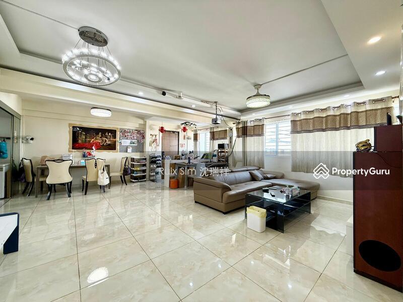 Prop-GPT: HDB Flat: D27 Yishun 757 Yishun Street 72