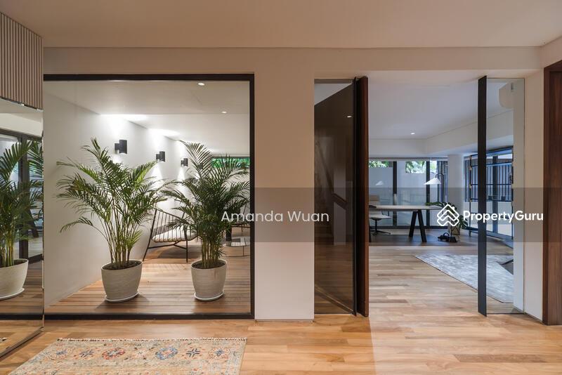 Prop-GPT: Detached: D04  Lakeshore View