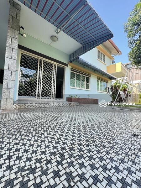 Prop-GPT: Bungalow: D15  Mountbatten area Bungalow for sale