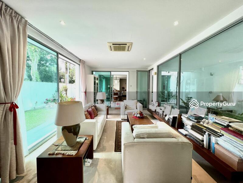 Prop-GPT: Semi-Detached: D10  Capitol Park