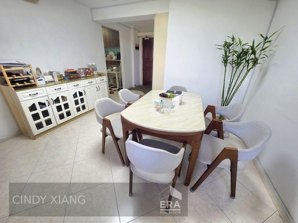 Spacious Cosy 5 Room Flat for Sale Must Sell