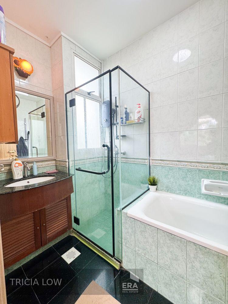 Rare Spacious Breezy Exclusive Patio Corner Unit