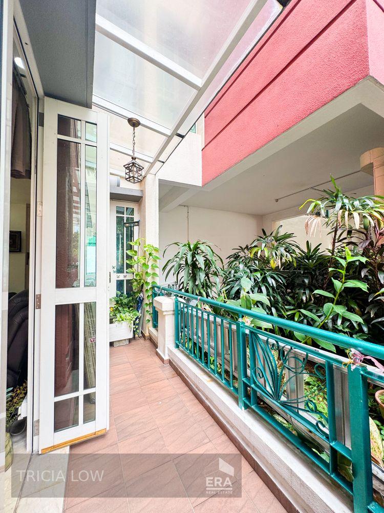 Rare Spacious Breezy Exclusive Patio Corner Unit