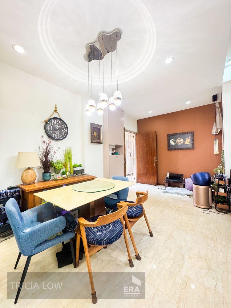 Rare Spacious Breezy Exclusive Patio Corner Unit