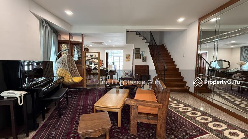 Prop-GPT: Semi-Detached: D20 Ang Mo Kio Saint Nicholas View