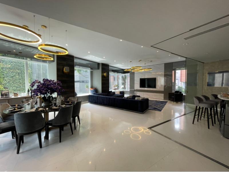 St. Regis Residences Singapore Apartment For Sale, $7,135,9995 Bath 2,594 sqft $2,751.00 psf