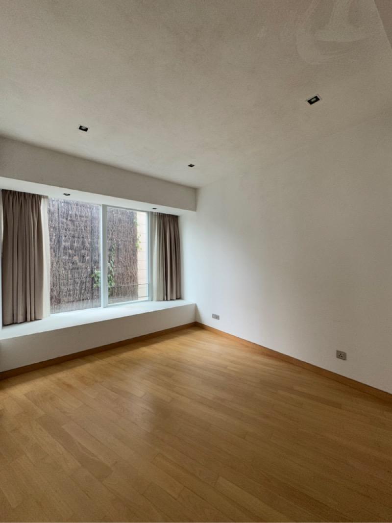 St. Regis Residences Singapore Apartment For Sale, $6,055,9994 Bath 2,155 sqft $2,810.00 psf