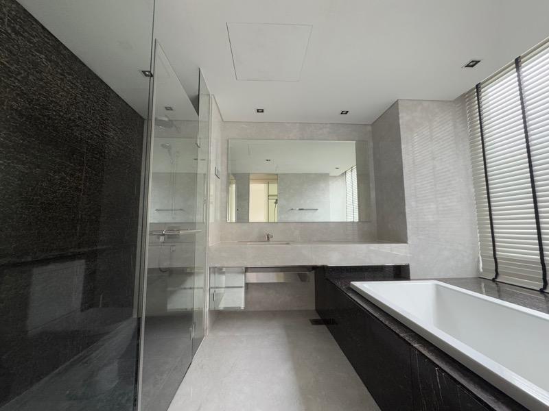 St. Regis Residences Singapore Apartment For Sale, $6,055,9994 Bath 2,155 sqft $2,810.00 psf