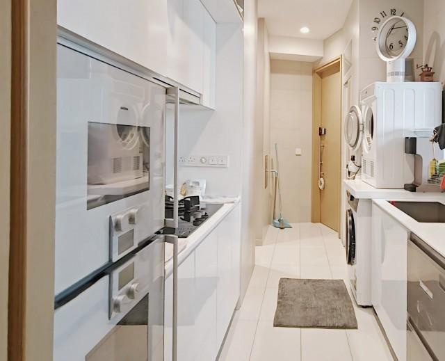 Condominium for Sale: D09, 238142
