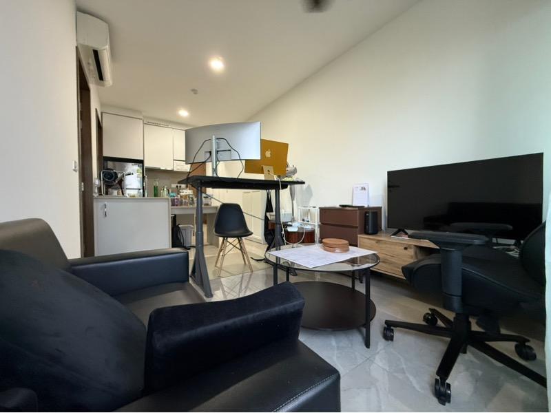 Normanton Park Condominium For Sale, $1,080,000, 1 Bed 1 Bath 527 sqft $2,049.00 psf