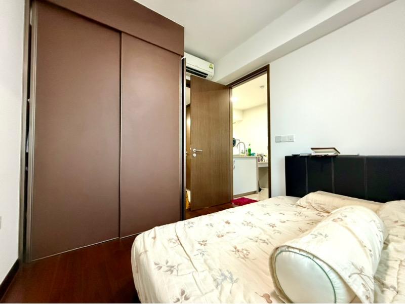 Normanton Park Condominium For Sale, $1,080,000, 1 Bed 1 Bath 527 sqft $2,049.00 psf