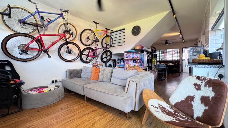 Prop-GPT: HDB Apartment: D19  446 Hougang Avenue 8