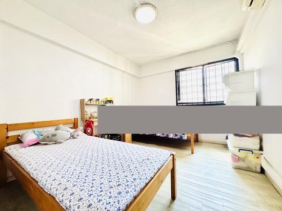 HDB Apartment for Sale: Yishun, D27, 760227