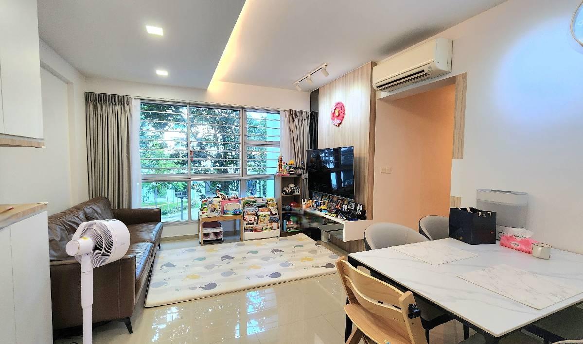 Prop-GPT: HDB Apartment: D03  52 Commonwealth Drive