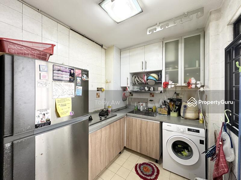 Prop-GPT: HDB Flat: D22 Boon Lay 271A Jurong West Street 24
