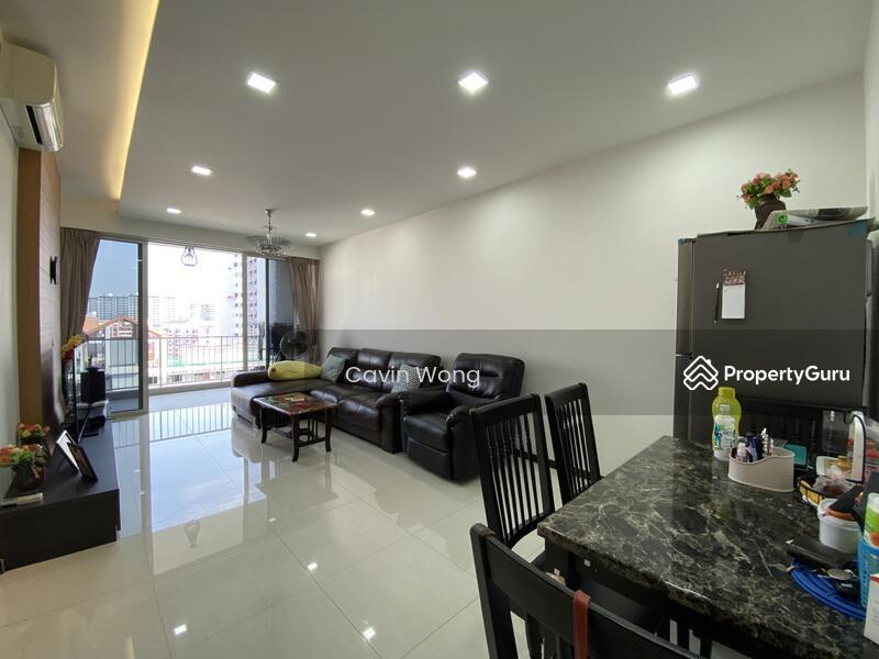 Prop-GPT: Executive Condominium: D22  Lake Life