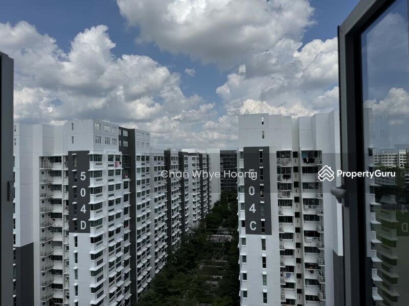 Prop-GPT: HDB Flat: D27 Yishun 671B Yishun Avenue 4