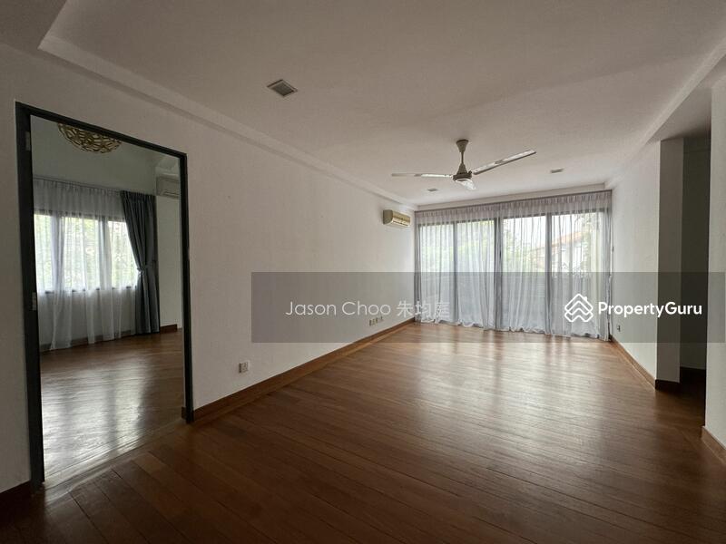 Semi-Detached for Sale: Holland, D10, 277062