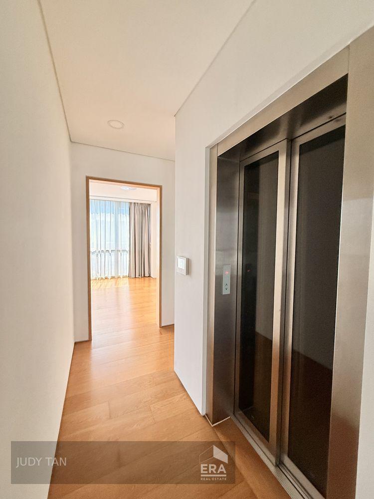 Prop-GPT: Landed: D10 Holland Palms@sixth Ave
