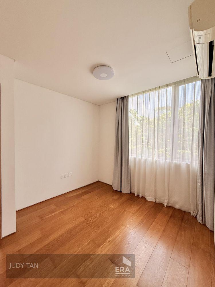Landed for Sale: Sixth Ave, Holland, D10, 275770