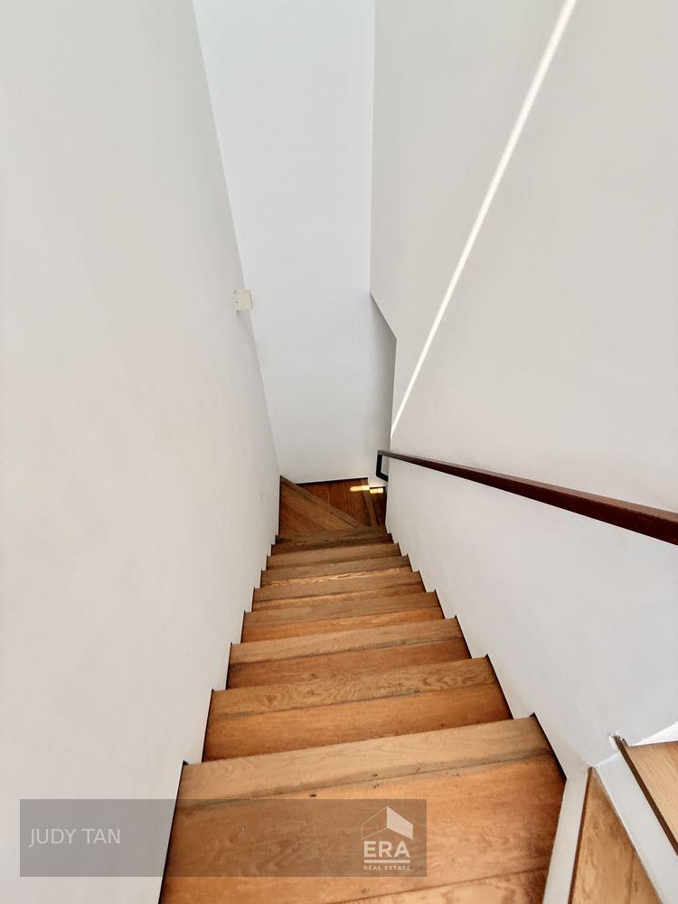 Landed for Sale: Sixth Ave, Holland, D10, 275770