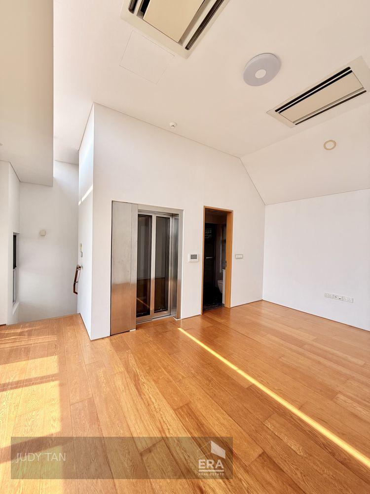 Landed for Sale: Sixth Ave, Holland, D10, 275770