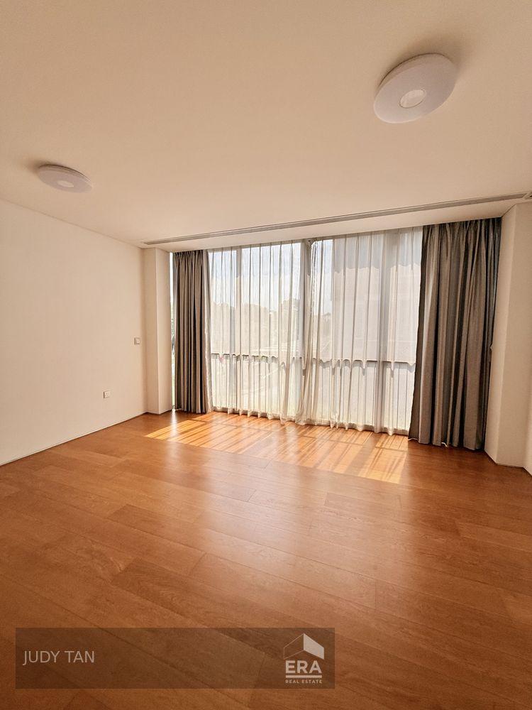 Landed for Sale: Sixth Ave, Holland, D10, 275770