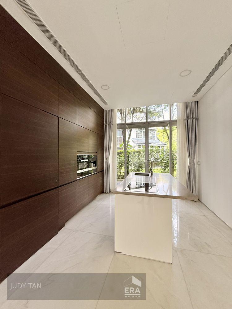 Landed for Sale: Sixth Ave, Holland, D10, 275770