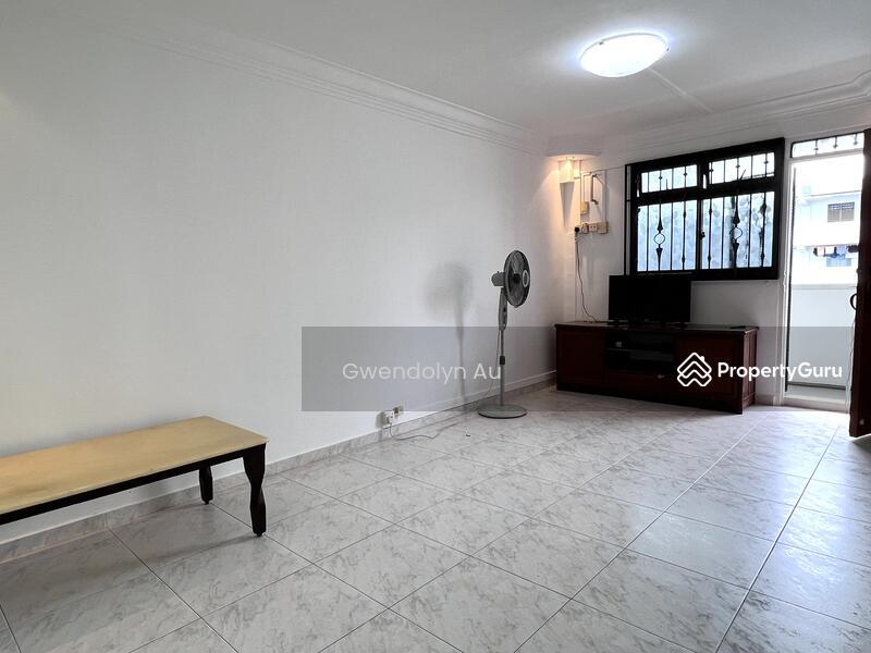 82 Commonwealth Close