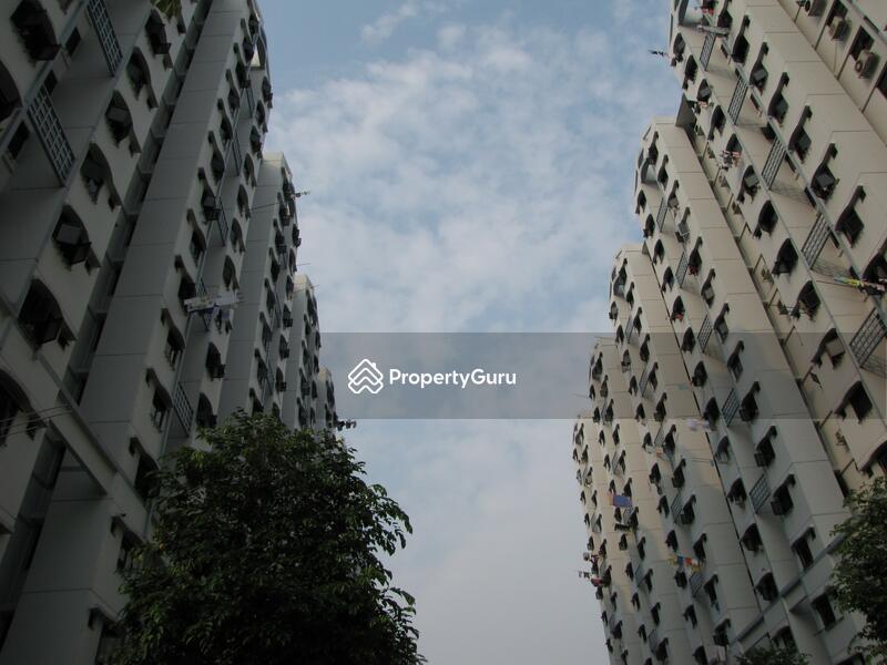 82 Commonwealth Close