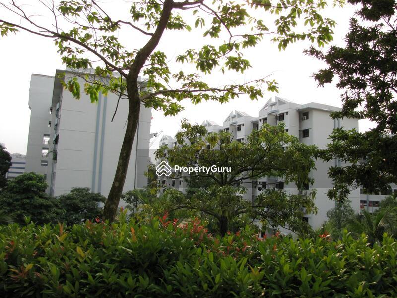 82 Commonwealth Close