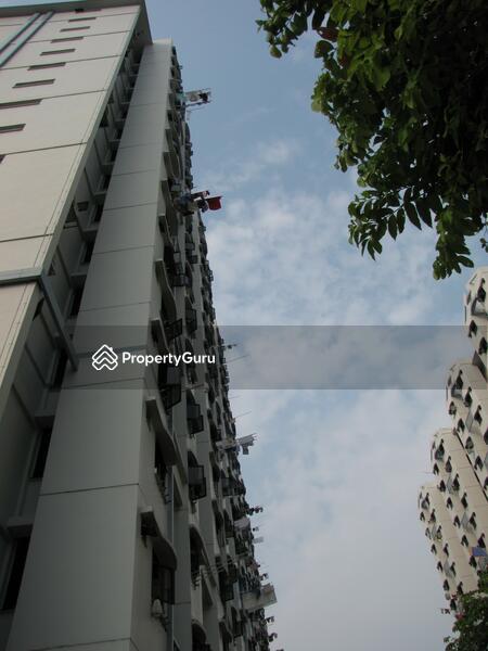 82 Commonwealth Close